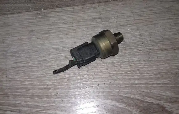 Volvo V70 Brake power pressure regulator 10052299271