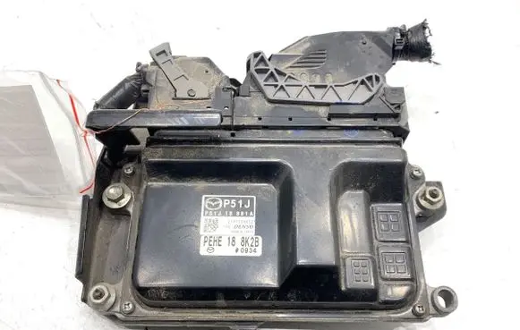 Mazda 3 II Engine control unit/module ECU P51J18881A