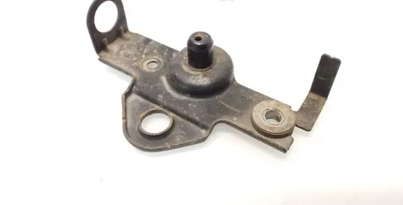 Radiator mount bracket