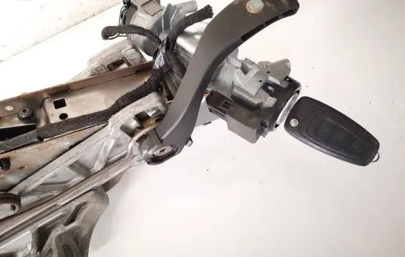 Ford Focus Ignition lock 6e5t15607ca 6e5t-15607-ca