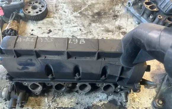 Mercedes-Benz A W168 Engine head R1660160101