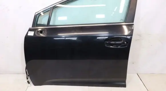 Toyota Avensis T270 Front door 