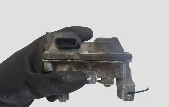 Renault Express Throttle valve 147B08010R