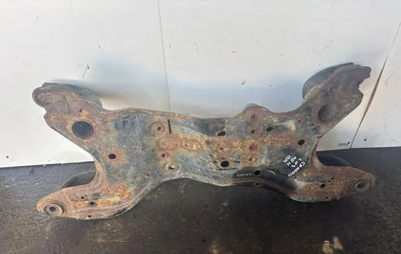 Mitsubishi Grandis Front subframe