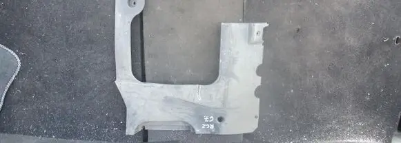 Rear underbody cover/under tray
