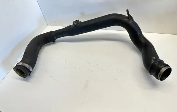 Volvo XC70 Intercooler hose/pipe 30647918 7321