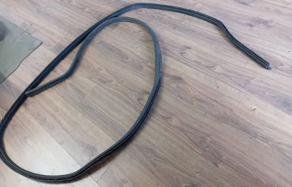 Volkswagen Transporter - Caravelle T5 Seal rubber (tailgate) 