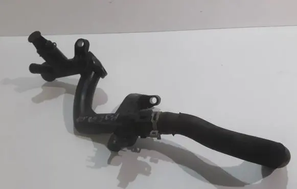Peugeot 3008 I Engine coolant pipe/hose