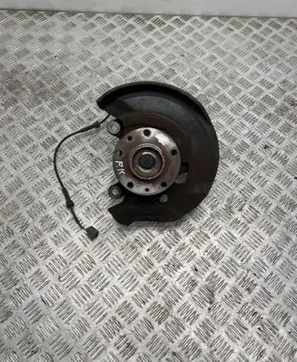 Nissan Qashqai Front wheel hub 