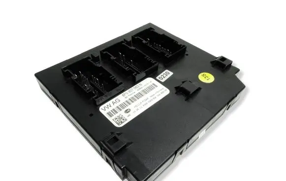 Audi A3 S3 8P Comfort/convenience module 8P0907063N 5DK00965328 X90653H110