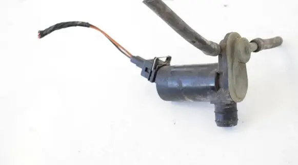 Audi A5 Windscreen/windshield washer pump 
