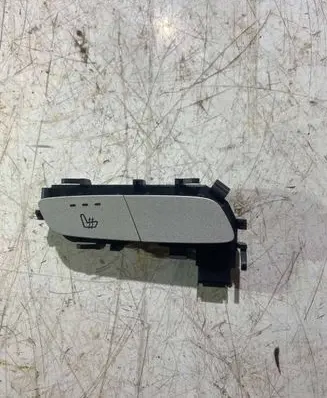 Mercedes-Benz E W213 Seat heating switch A2139058811 SW192600 15687629