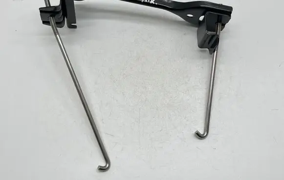 Battery bracket