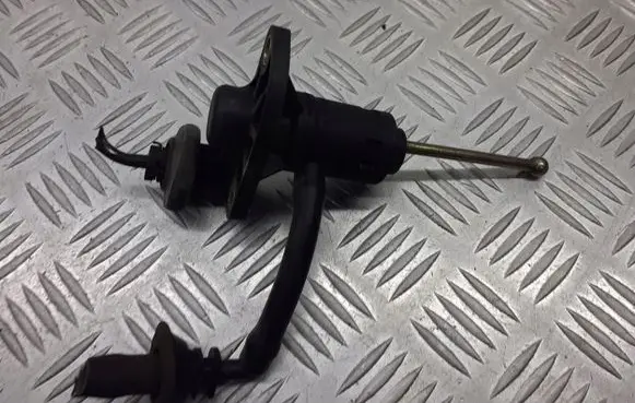 Audi A4 S4 B6 8E 8H Clutch slave cylinder 8E1721401S