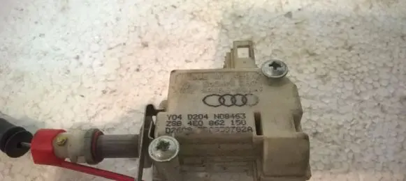 Fuel tank cap lock