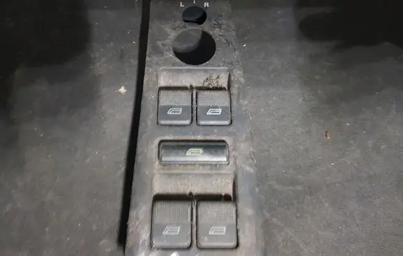 Audi A4 S4 B5 8D Electric window control switch 893959859A