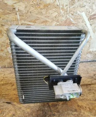 Air conditioning (A/C) radiator (interior)