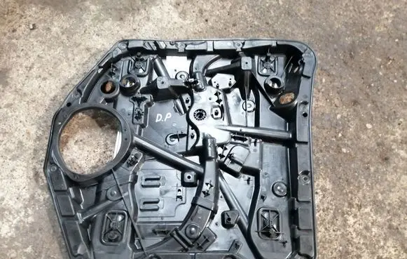 Mercedes-Benz Vito Viano W447 Front door electric window regulator C12087110 C40499105