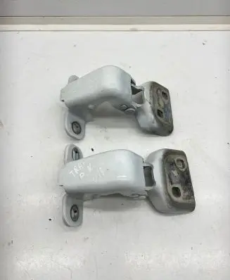 Renault Trafic III (X82) Front door upper hinge 804005400R 93450652