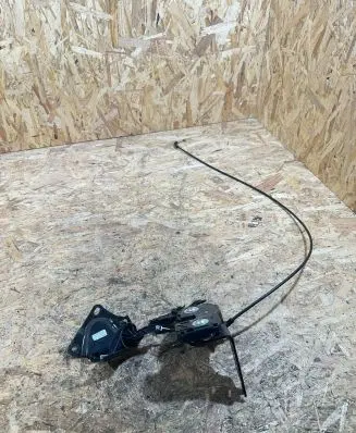 Mercedes-Benz E W212 Seat back rest lock catch A2129200276 02410