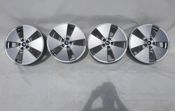 BMW i3 R19 alloy rim 