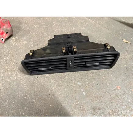 Skoda Fabia Mk3 (NJ) Dash center air vent grill 6V0820951A