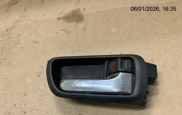 Toyota Corolla Verso AR10 Rear door interior handle 692050F010