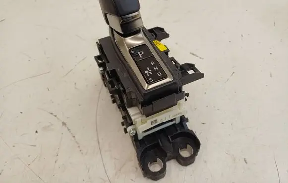 Lexus RX V Gear shifter/selector 75M432 75M610