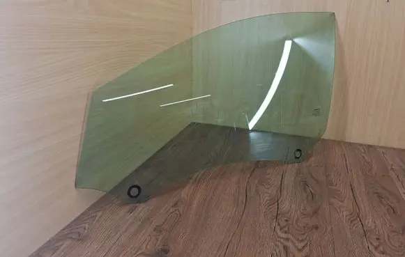 Renault Megane IV Front door window glass four-door 803010091R