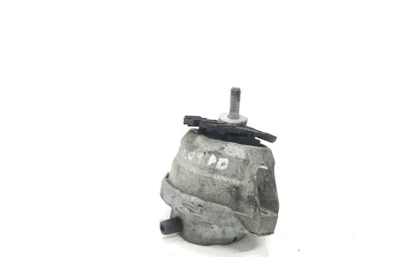BMW 5 E60 E61 Engine mount bracket