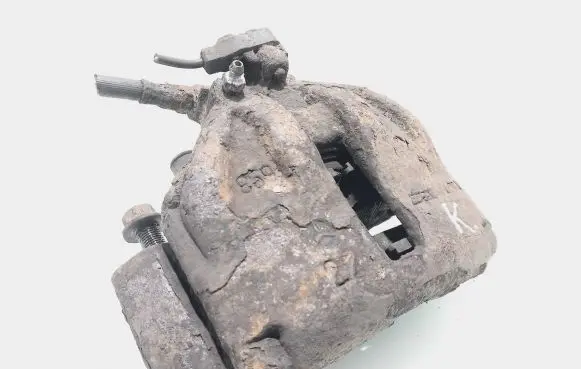 Front brake caliper