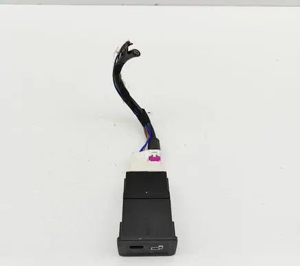 Mercedes-Benz Sprinter W907 W910 USB socket connector A2478204102