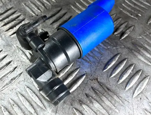Volvo V60 Headlight washer pump AV6113K082AA AV6113K082