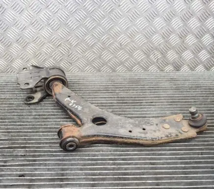 Ford Focus Front lower control arm/wishbone BV613A262AAA