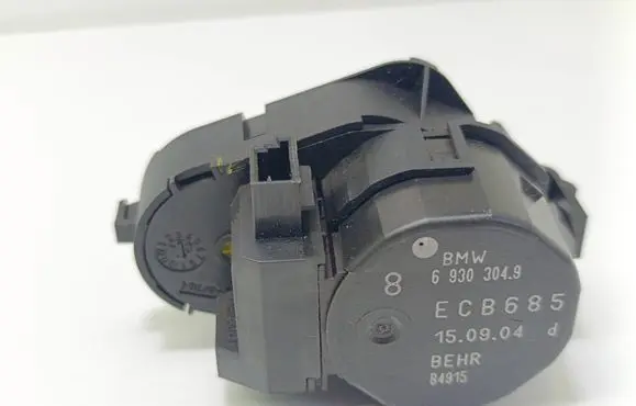 BMW 5 E60 E61 Air flap motor/actuator 6930304