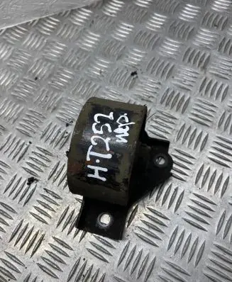 Hyundai Tucson JM Engine mount bracket 219112E650 DRT6NB6