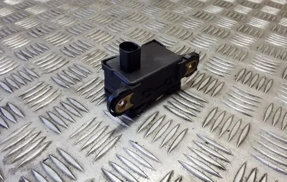 Audi TT TTS Mk2 ESP acceleration yaw rate sensor 7P0907652