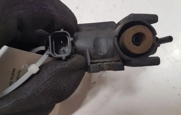Toyota RAV 4 (XA30) Vacuum valve 258190R011