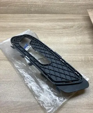 Mercedes-Benz E W212 Front fog light trim/grill A2128850923