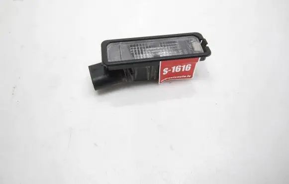 Volkswagen Golf VII Number plate light 1K8943021