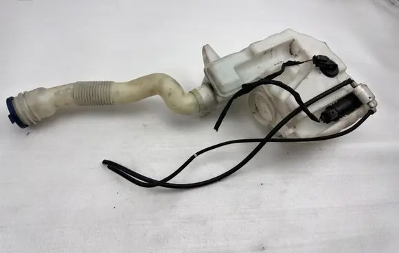 Mercedes-Benz GL X166 Windshield washer fluid reservoir/tank A1668600660