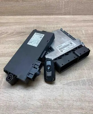 BMW 3 E90 E91 Engine control unit/module ECU 7811701 9147220 0281015042