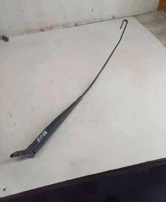 Mercedes-Benz Vaneo W414 Front wiper blade arm A1688201144