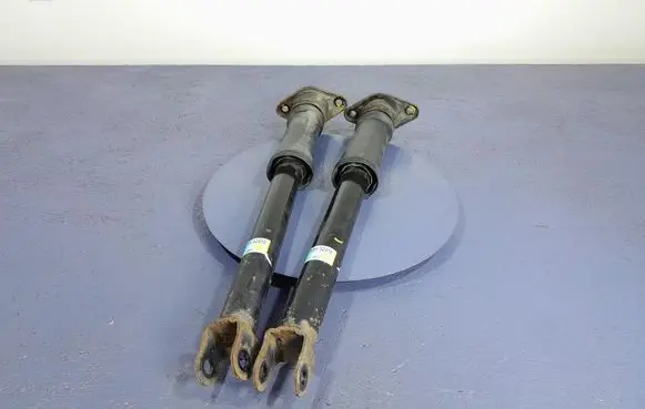 Hyundai i40 Rear shock absorber/damper 55311-3Z410