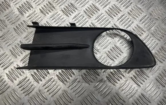 Renault Laguna II Front bumper lower grill 000009745