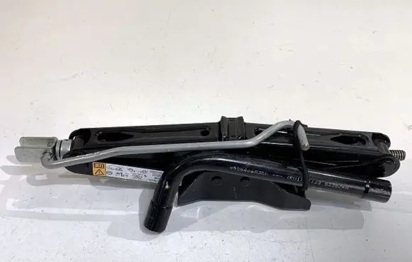 Renault Express Other under body part 995500118R