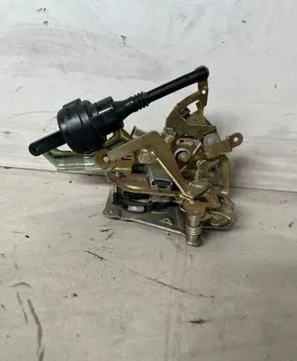 Mercedes-Benz E W210 Central locking vacuum pump 400139