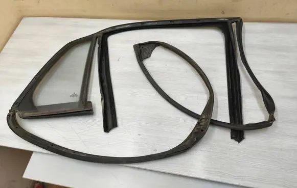 Volkswagen Phaeton Rubber seal rear door 3D4839432