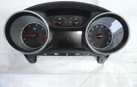 Speedometer (instrument cluster)