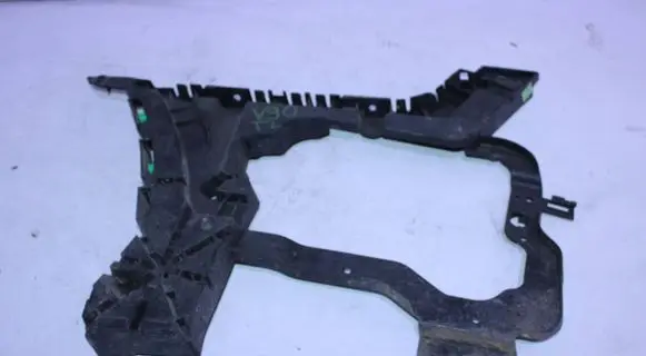 Volvo S90, V90 Rear bumper mounting bracket 31425065